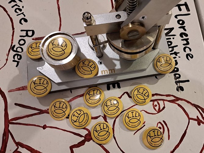 Anstecker zum selber basteln (Foto: Frank Tuschy) Anstecker zum selber basteln (Foto: Frank Tuschy)