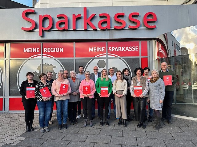 Der Verein "Sozialfonds Nordhausen" hat heute wieder Spenden &uuml;bergeben (Foto: Sozialfonds Nordhausen)