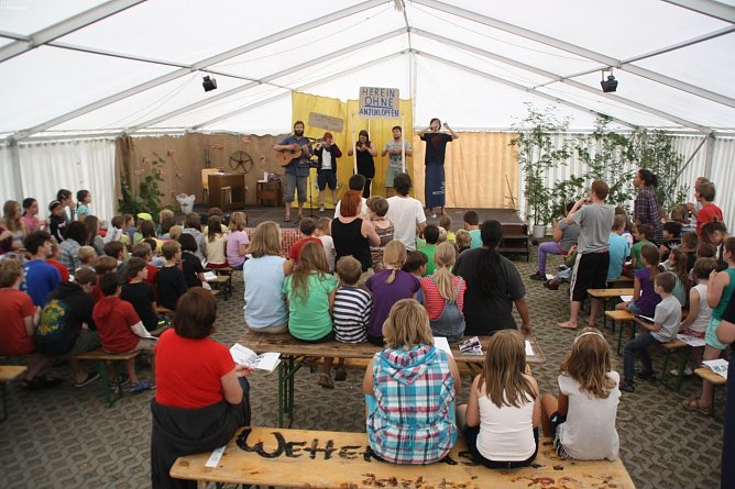 Für das KILA Handwerkercamp werden Nägel gesucht (Foto: Frank Tuschy) Für das KILA Handwerkercamp werden Nägel gesucht (Foto: Frank Tuschy)