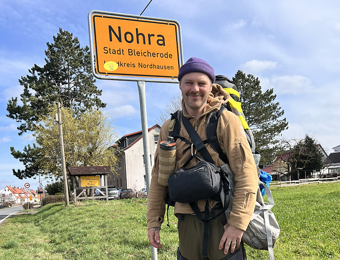 Tobias Nied kam auf seinem Weg nach Leipzig auch an Nohra vorbei (Foto: Sophia Amthor) Tobias Nied kam auf seinem Weg nach Leipzig auch an Nohra vorbei (Foto: Sophia Amthor)