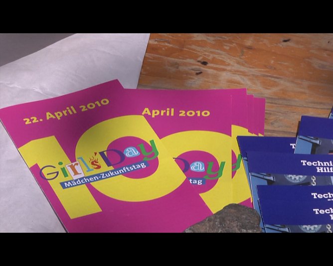 Flyer des zehnten Girls Day's (Foto: Angelo Glashagel) Flyer des zehnten Girls Day's (Foto: Angelo Glashagel)