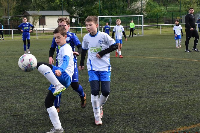 Mit Kantersieg zur Tabellenf&uuml;hrung (Foto: Claudia Mi&szlig;bach)