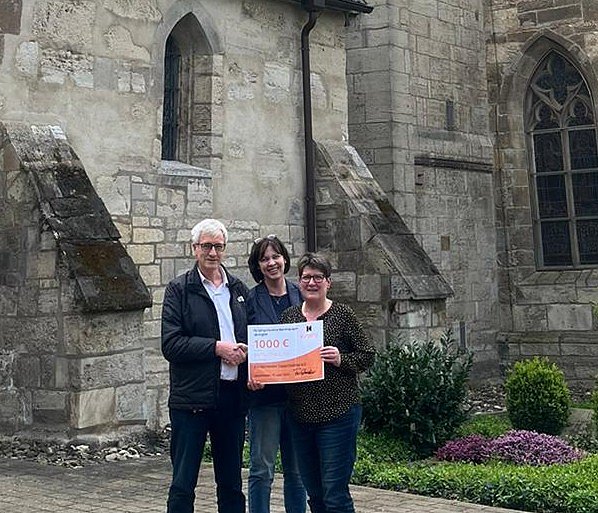 Spendenübergabe an die Caritas (Foto: katholisches Pfarramt Nordhausen) Spendenübergabe an die Caritas (Foto: katholisches Pfarramt Nordhausen)