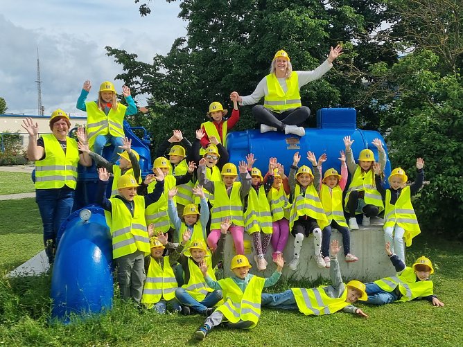 Die 1. Klasse der Grundschule K&auml;the Kollwitz zu Gast bei Schachtbau (Foto: Schachtbau Nordhausen)