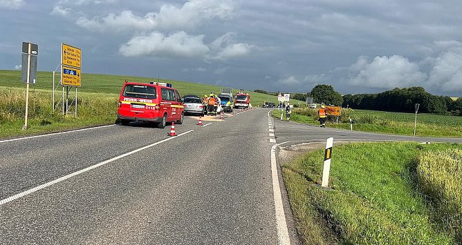 Unfall bei Werther (Foto: Feuerwehr/S.Dietzel) Unfall bei Werther (Foto: Feuerwehr/S.Dietzel)