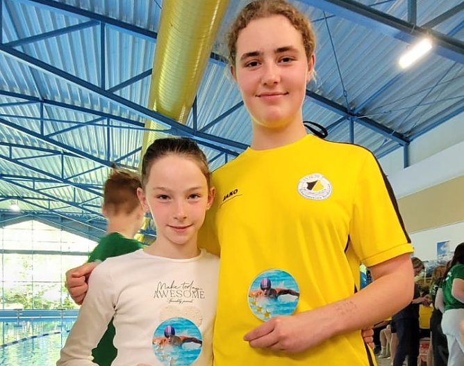 Frida Flagmeyer (links) mit Lea Vollborth (Foto: SVN)