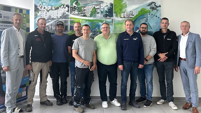  Vorstand und Mitarbeiter WBG sowie Partner von Fa. Watterodt, Fa. e-magis, Fa. Schuller, Fa. Teleglas und Fa. TV-Bleicherode (Foto: WBG)
