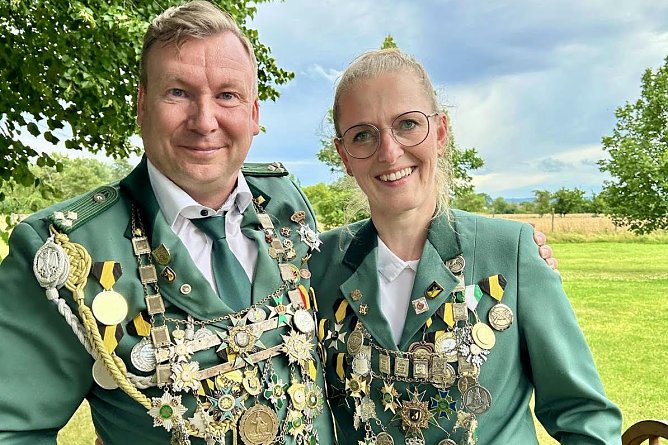 K&ouml;nigspaar der Sch&uuml;tzen 2024:Torsten Karch und Aileen Borack (Foto: Sch&uuml;tzenkompanie 1420)