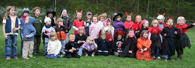 Kleine Hexen und Teufel (Foto: A. Gerecke) Kleine Hexen und Teufel (Foto: A. Gerecke)