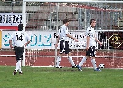 Der Ball im Tor von Gotha im Hinspiel (Foto: H. Dressler) Der Ball im Tor von Gotha im Hinspiel (Foto: H. Dressler)