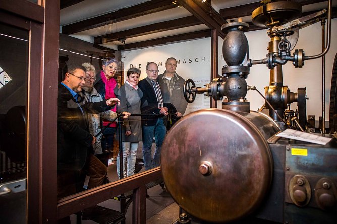 Dampfmaschine in der Traditionsbrennerei (Foto: Echte Nordhäuser Traditionsbrennerei) Dampfmaschine in der Traditionsbrennerei (Foto: Echte Nordhäuser Traditionsbrennerei)