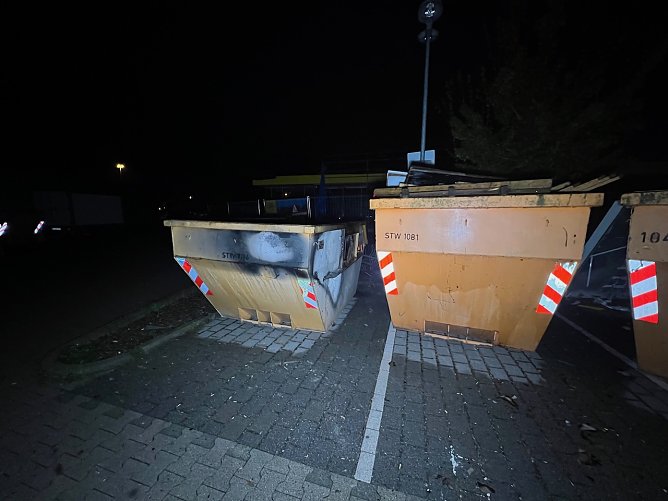 Ausgebrannter Container (Foto: S.Dietzel) Ausgebrannter Container (Foto: S.Dietzel)