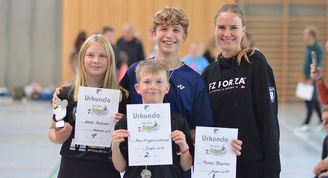 Strahlende Nordhäuser in Gernrode (Foto: Lydia Lenz) Strahlende Nordhäuser in Gernrode (Foto: Lydia Lenz)