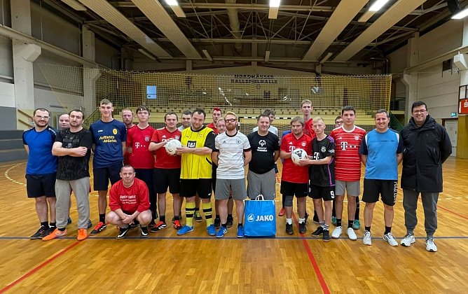 Überraschung für die Fußballer der Nordthüringer Lebenshilfe (Foto: Nordthüringer Lebenshilfe) Überraschung für die Fußballer der Nordthüringer Lebenshilfe (Foto: Nordthüringer Lebenshilfe)