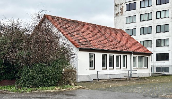 Das Arzthäuschen auf dem Hoch Tief- Gelände (Foto: nnz) Das Arzthäuschen auf dem Hoch Tief- Gelände (Foto: nnz)