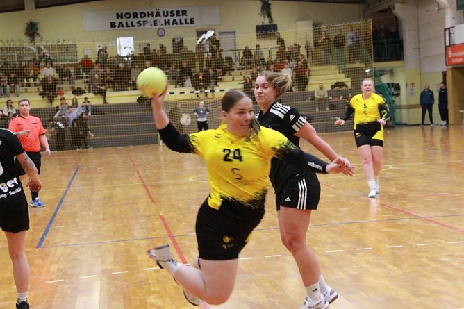 Handball-Oberliga Frauen (Foto: Uwe Tittel) Handball-Oberliga Frauen (Foto: Uwe Tittel)