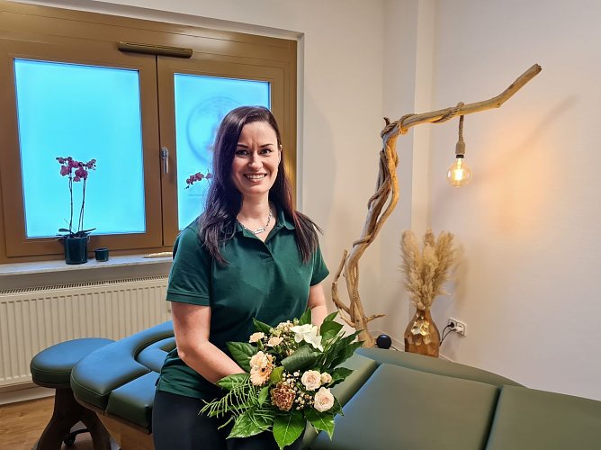 Anne-Katrin Gehlen hat in der Dr.-Robert-Koch-Stra&szlig;e 10 im Ossietzky-Hof ihre Physiotherapiepraxis er&ouml;ffnet. Neben klassischer physiotherapeutischer Behandlungsmethoden setzt die 32-J&auml;hrige auch auf ganzheitliche Behandlungskonzepte. (Foto: SWG Nordhausen/Susanne Schedwill)
