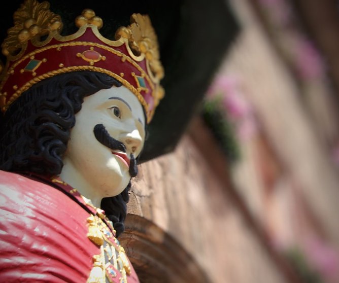 Roland vor dem Nordh&auml;user Rathaus (Foto: &copy;Stadtverwaltung Nordhausen)