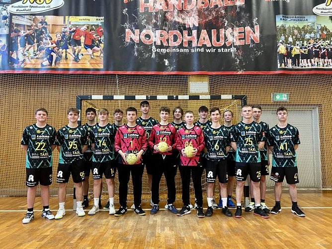 Neue Trikots für die A-Jugend des NSV (Foto: A. Spaar) Neue Trikots für die A-Jugend des NSV (Foto: A. Spaar)