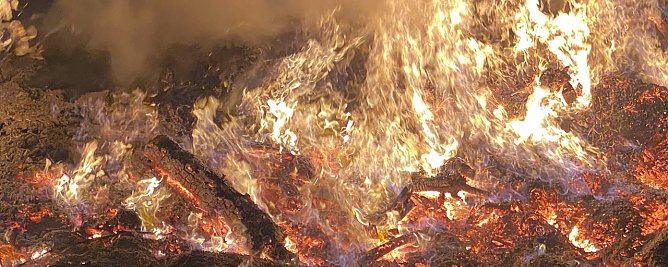 Feuer in Herreden am Gr&uuml;ndonnerstag (Foto: vgf)