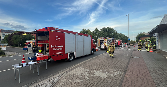 Gefahrenguteinsatz in Nordhausen (Foto: S. Dietzel) Gefahrenguteinsatz in Nordhausen (Foto: S. Dietzel)