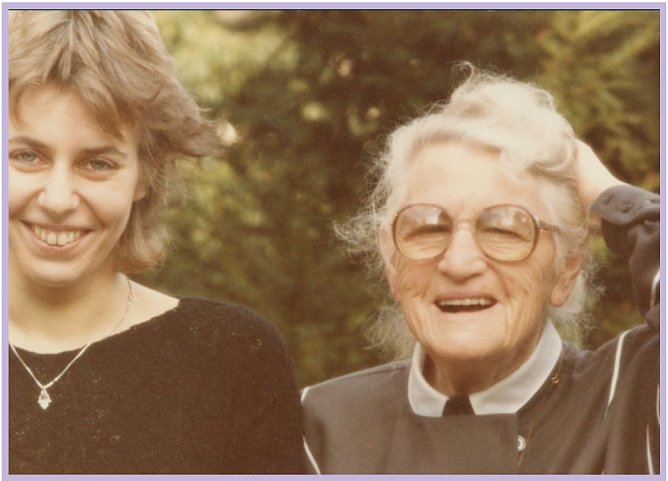 Elisabeth Selbert war eine der vier "M&uuml;tter des Grundgesetzes" (Foto: Archiv der deutschen Frauenbewegung | von Privataufnahme | in Nachlass: Selbert, Elisabeth | ca. 1984)