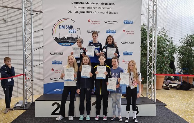 Frida Flagmeyer (unten Mitte) in Dortmund (Foto: T.Flagmeyer)