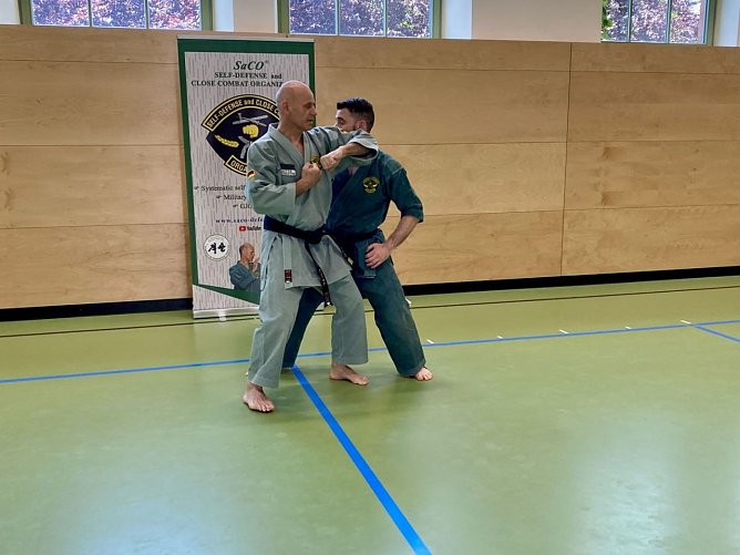 SaCo Training in der Turnhalle (Foto: Karate Do Kwai)