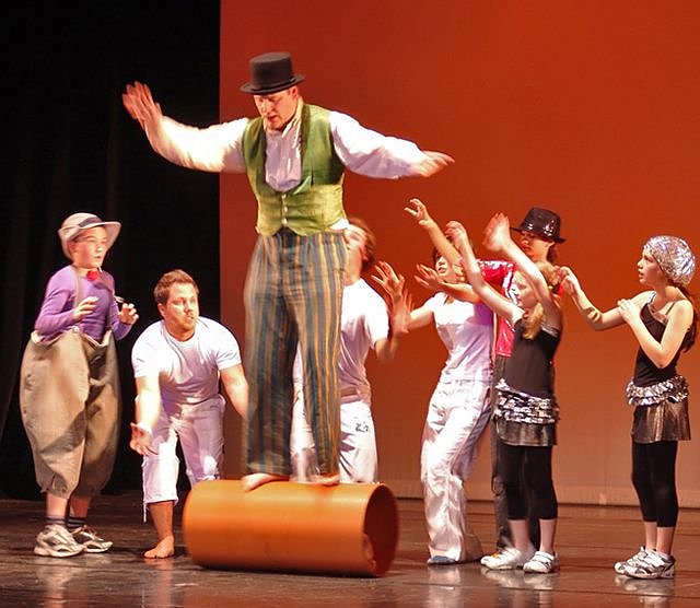 Zirkusshow zum Kindertag (Foto: A. Hillmann )