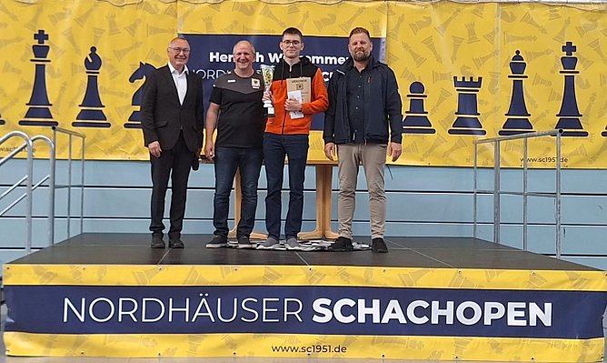 Im Meisterturnier setzte sich Vadym Petrovsky gegen die Konkurrenz durch (Foto: Torsten Schrader)