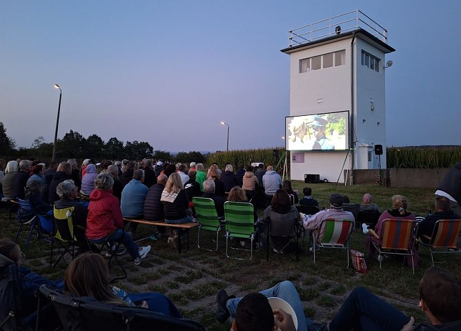 Open Air Kino am alten Grenzstreifen (Foto: Grenzlandmuseum Eichsfeld)