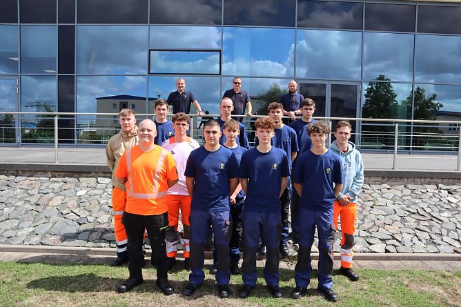 Neue Auszubildende beim Schachtbau (Foto: Schachtbau) Neue Auszubildende beim Schachtbau (Foto: Schachtbau)