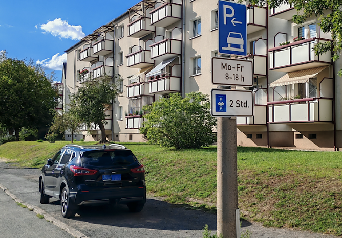 Neue Beschilderung in der Wolfstraße (Foto: O. Ziegler) Neue Beschilderung in der Wolfstraße (Foto: O. Ziegler)