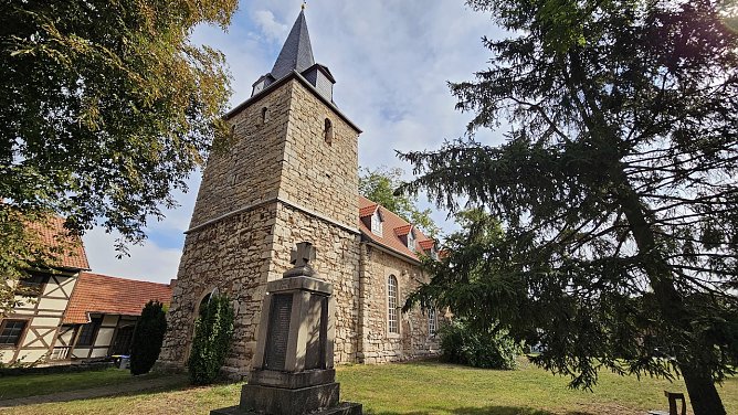 Kirche St. Johannis in Nohra/Kirchenkreis S&uuml;dharz (Foto: Regina Englert)