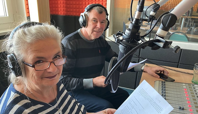 Anja Eisner und Igor Zarzhytskyy im Radiostudio am August-Bebel-Platz (Foto: Radio ENNO)