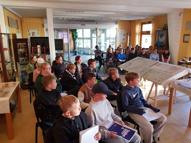 Einen Ausflug in die Bleicher&ouml;der Schulgeschichte unternahmen die f&uuml;nften Klassen des Schiller-Gymnasiums (Foto: Johannes Eichhorn)