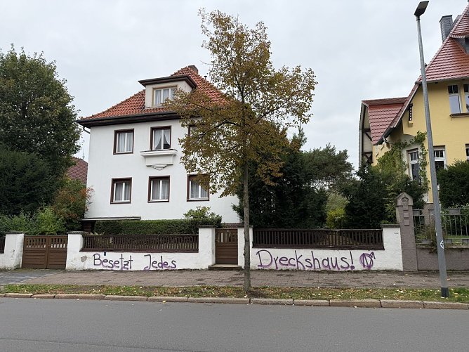 Haus beschmiert.  (Foto: vgf)
