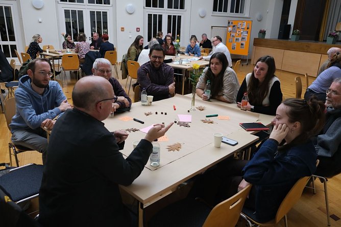 Erzählcafé zur Deutschen Einheit an der Hochschule Nordhausen (Foto: Tim Rückschloß) Erzählcafé zur Deutschen Einheit an der Hochschule Nordhausen (Foto: Tim Rückschloß)