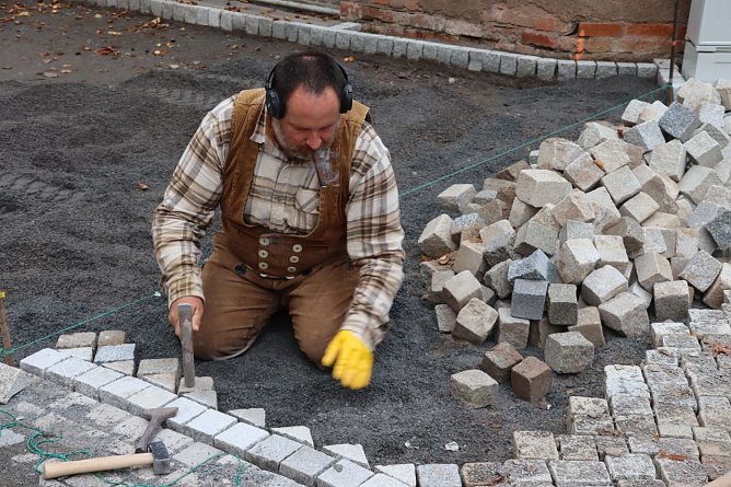 Pflasterarbeiten am Blasii-Kirchplatz (Foto: Stadt Nordhausen) Pflasterarbeiten am Blasii-Kirchplatz (Foto: Stadt Nordhausen)