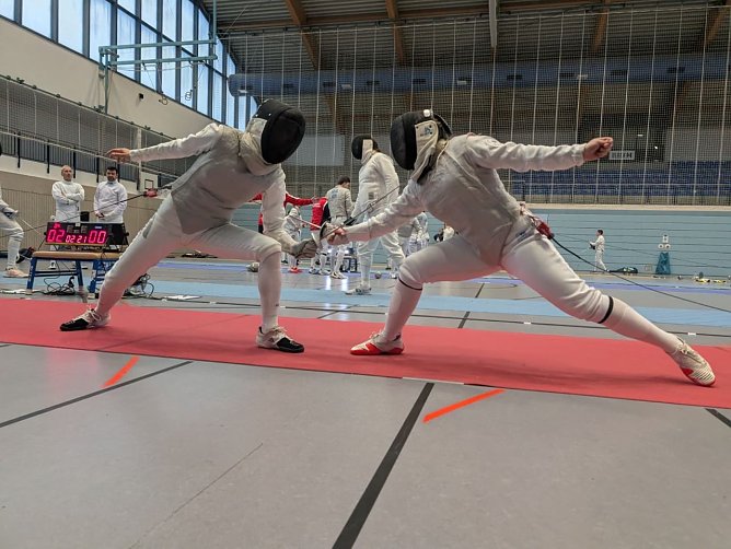 Duell mit dem Florett (Foto: Susanne Nikoleizig) Duell mit dem Florett (Foto: Susanne Nikoleizig)