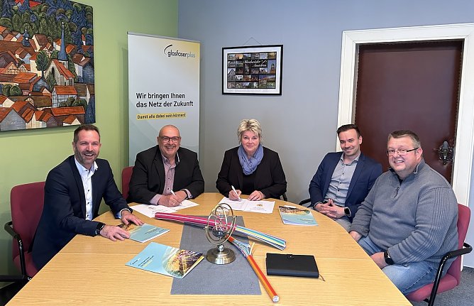 Vertragsunterzeichnung in Bleicherode (Foto: Stadtverwaltung Bleicherode) Vertragsunterzeichnung in Bleicherode (Foto: Stadtverwaltung Bleicherode)