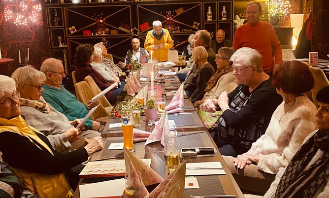 Weihnachtsfeier des Städtepartrnerschaftsvereins Nordhausen - Bochum (Foto: Manfred Jakob) Weihnachtsfeier des Städtepartrnerschaftsvereins Nordhausen - Bochum (Foto: Manfred Jakob)