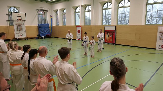 Weihnachtslehrgang im Karate do Kwai (Foto: Sven Schröter) Weihnachtslehrgang im Karate do Kwai (Foto: Sven Schröter)