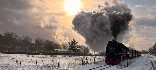 Die HSB dampft durch die Winterlandschaft. (Foto: ssc) Die HSB dampft durch die Winterlandschaft. (Foto: ssc)