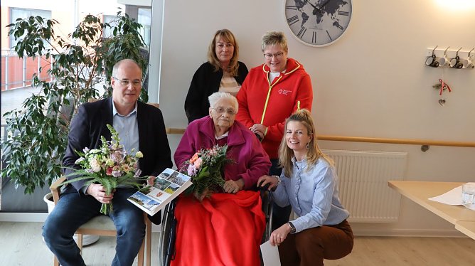 Brigitte Koppermann konnte sich heute &uuml;ber viele Gratulanten freuen.  (Foto: Pressestelle Stadt Nordhausen)