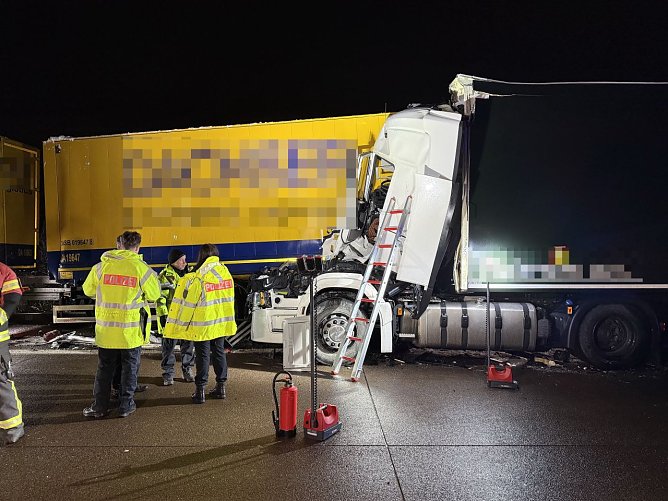 Ein Lkw-Unfall ereignete sich auf der A38. (Foto: Silvio Dietzel) Ein Lkw-Unfall ereignete sich auf der A38. (Foto: Silvio Dietzel)