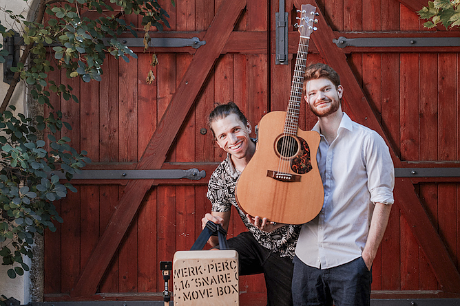 Leander und der andere spielen zum Valentinstag im Tabakspeicher auf (Foto: Kulturbund Nordhausen) Leander und der andere spielen zum Valentinstag im Tabakspeicher auf (Foto: Kulturbund Nordhausen)