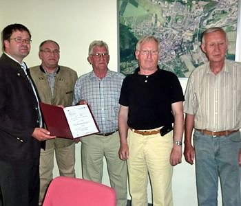 Geld f&uuml;r Chor (Foto: E. Kagelmacher)