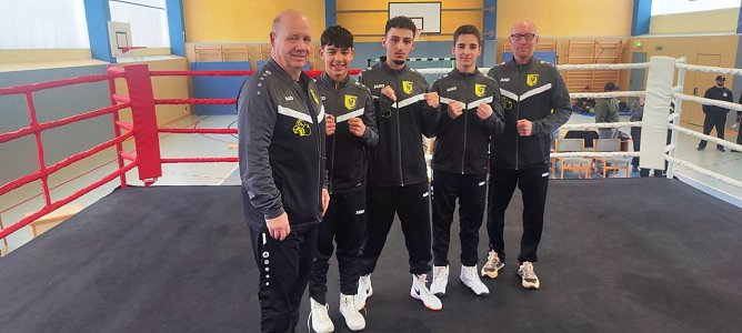 Die Nachwuchsboxer des BSG Altstadt 05 Nordhausen. (Foto: Tobias Ostmann) Die Nachwuchsboxer des BSG Altstadt 05 Nordhausen. (Foto: Tobias Ostmann)