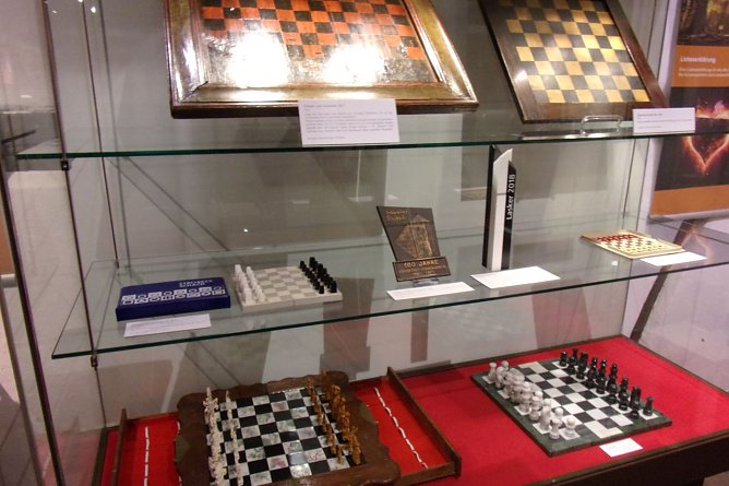 Die neue Ausstellung im Tabakspeicher thematisiert das Schachspiel.  (Foto: Hans-Georg Backhaus)